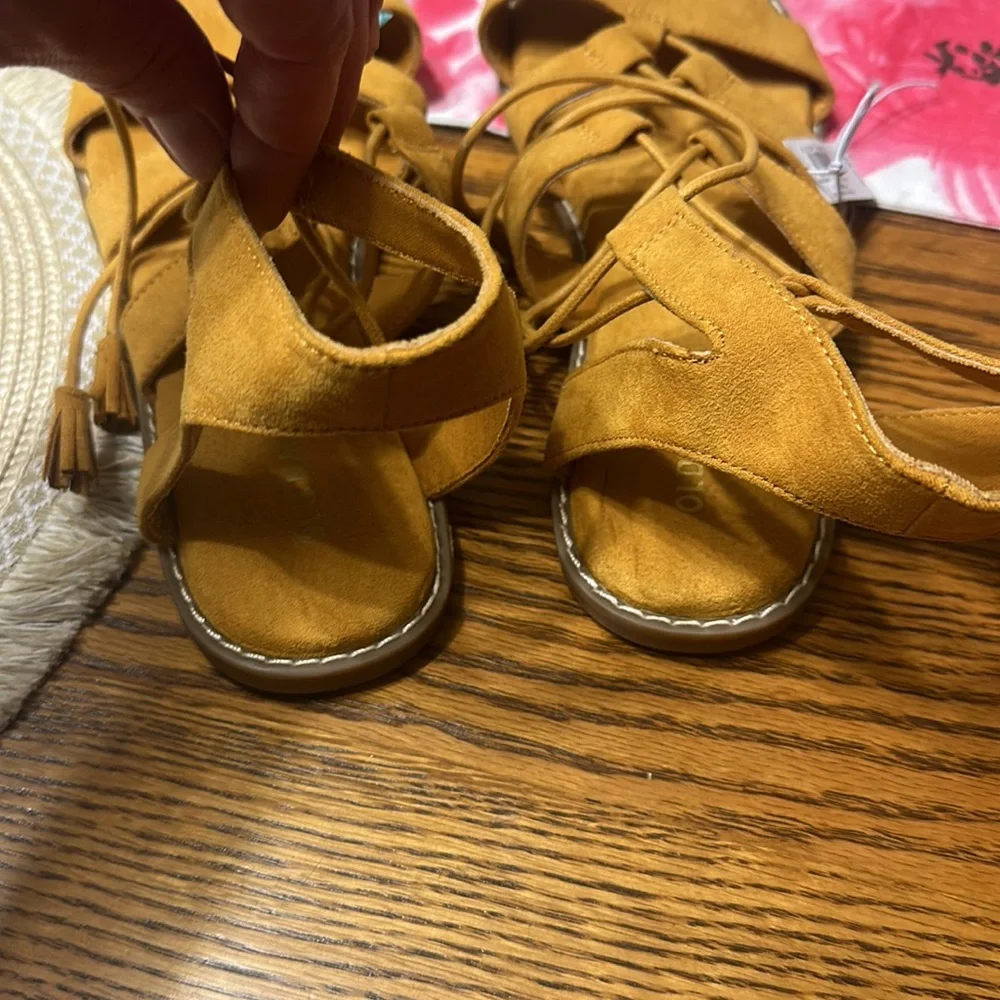 Sandals - Picture 4 of 5